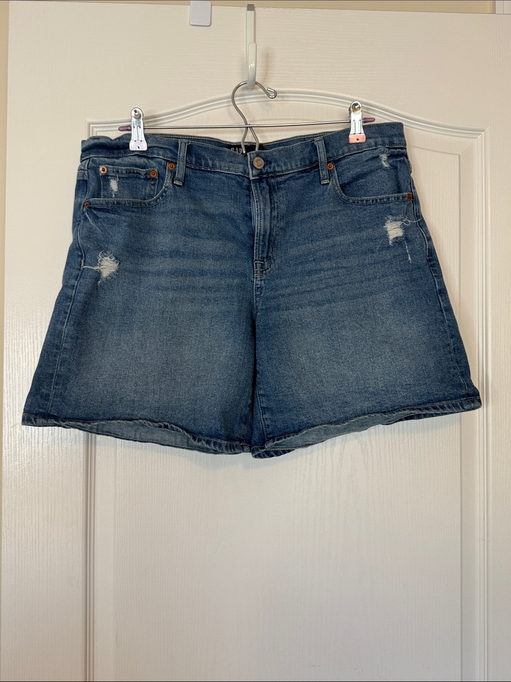 GAP Denim 5” Inseam Jean Shorts Size 32 / 14